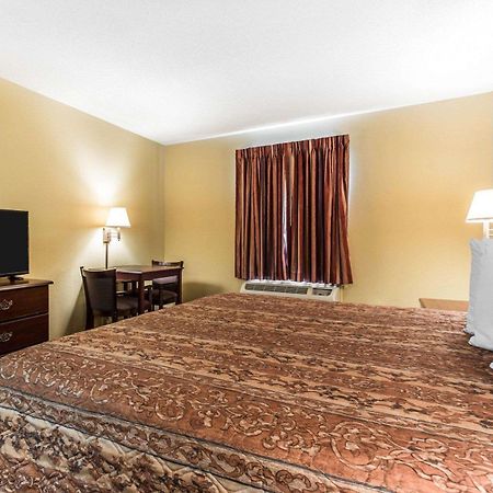 Rodeway Inn Forest Park Kültér fotó