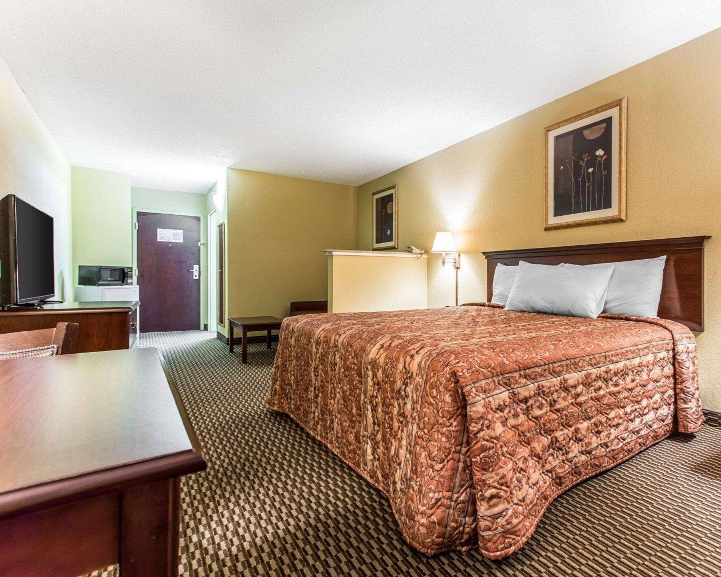 Rodeway Inn Forest Park Kültér fotó