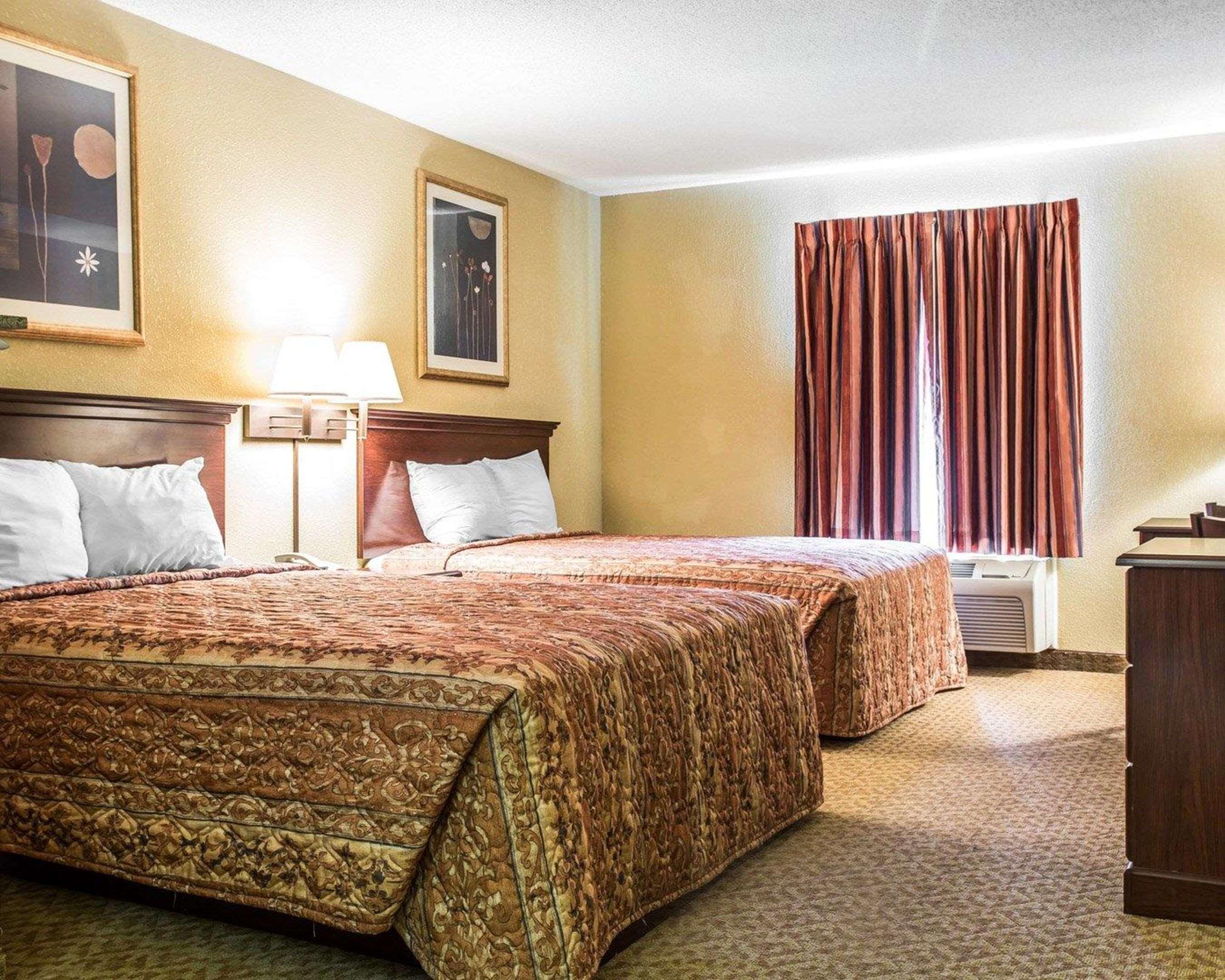 Rodeway Inn Forest Park Kültér fotó