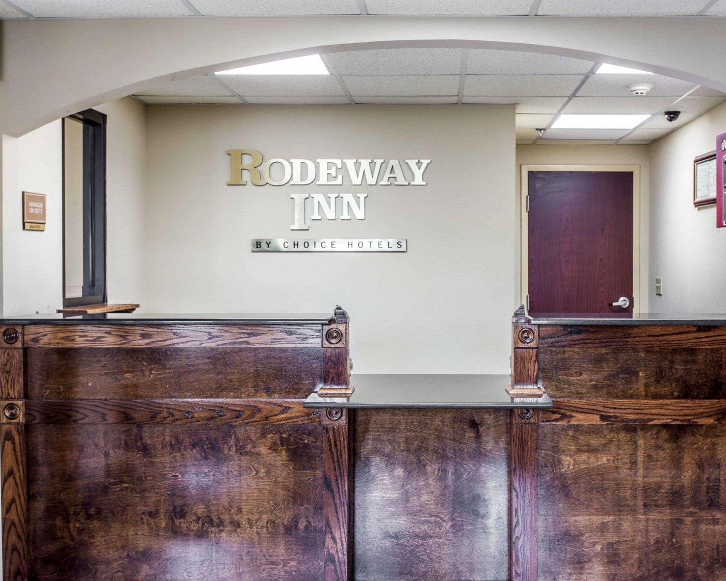 Rodeway Inn Forest Park Kültér fotó