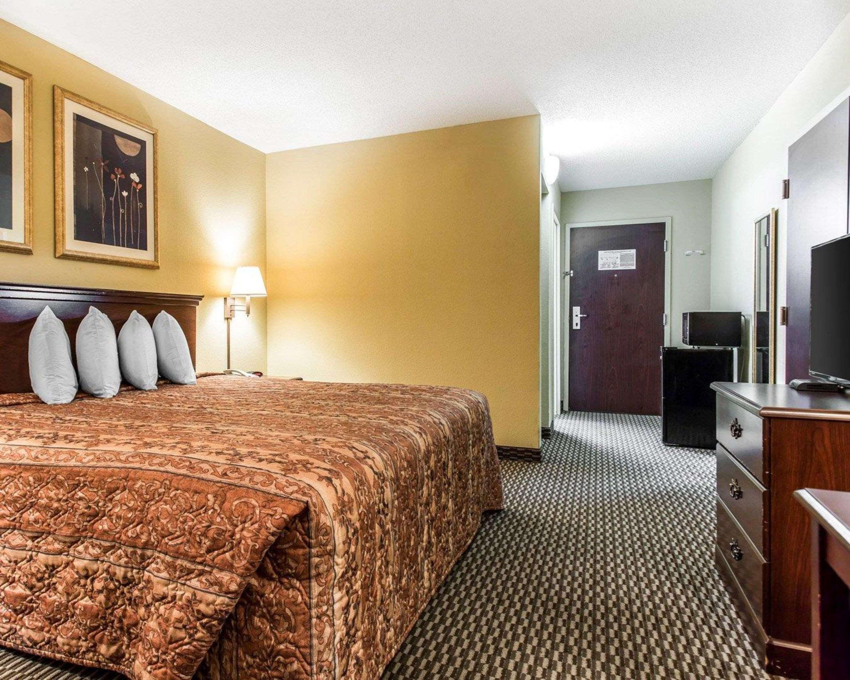 Rodeway Inn Forest Park Kültér fotó