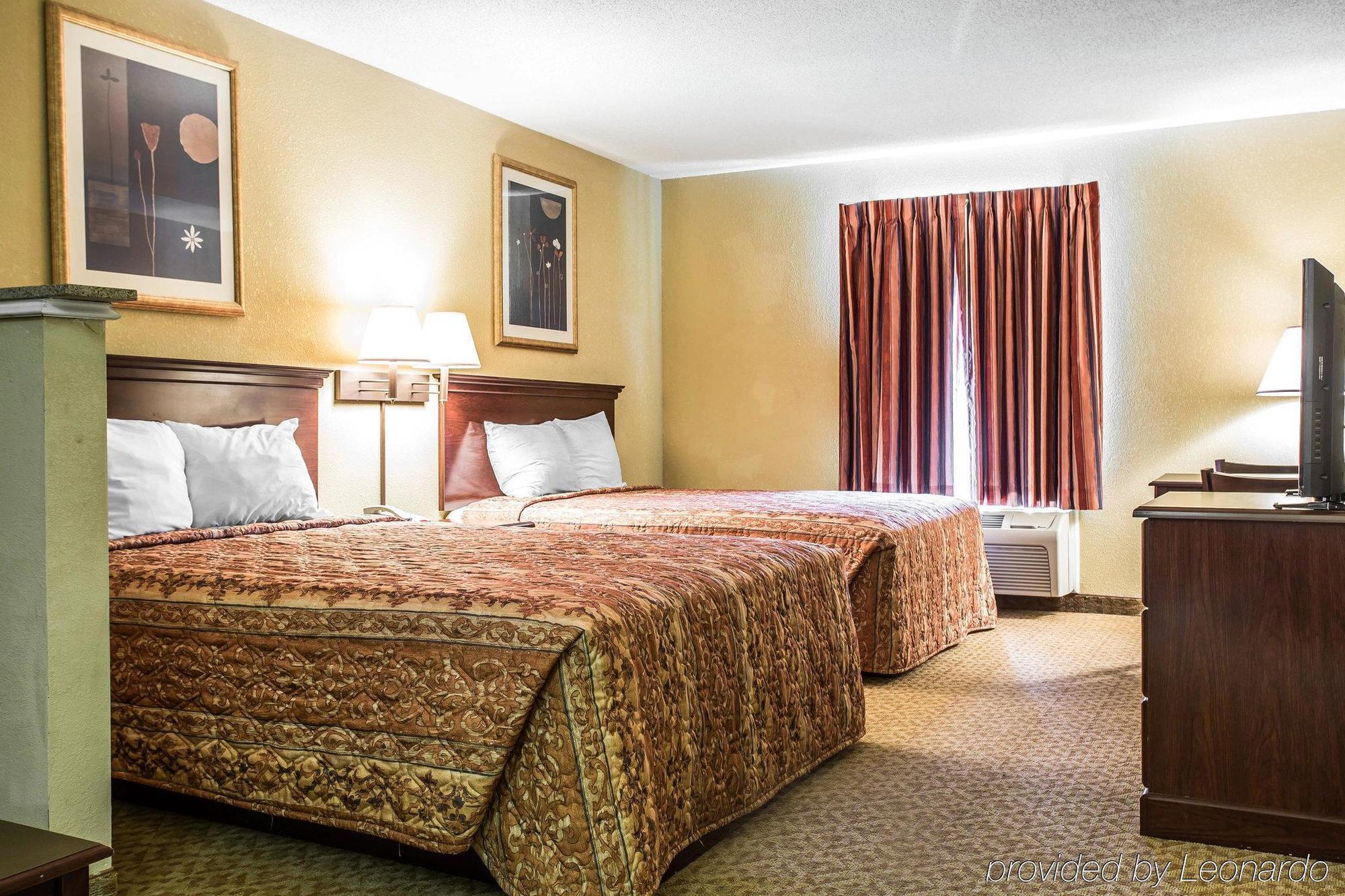 Rodeway Inn Forest Park Kültér fotó